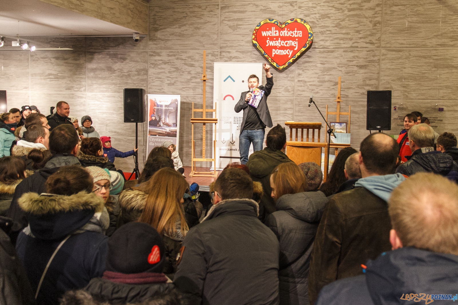 24 finał WOŚP - licytacje - Poznań 10.01.2016 r.  Foto: LepszyPOZNAN.pl / Paweł Rychter