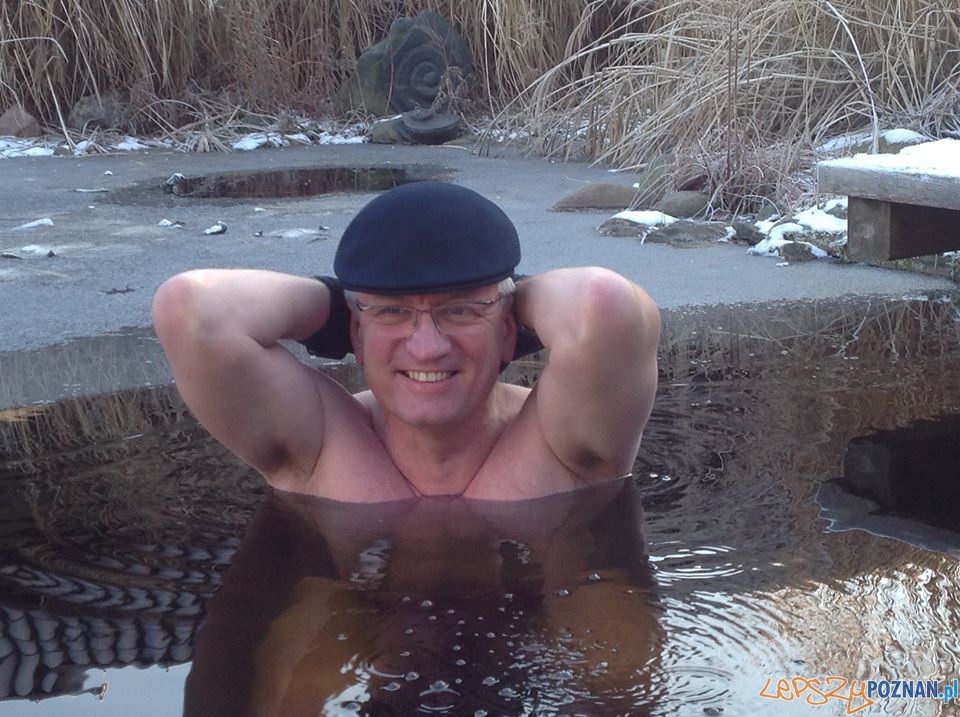 Kąpiel w przeręblu prezydenta jaśkowiaka  Foto: UMP
