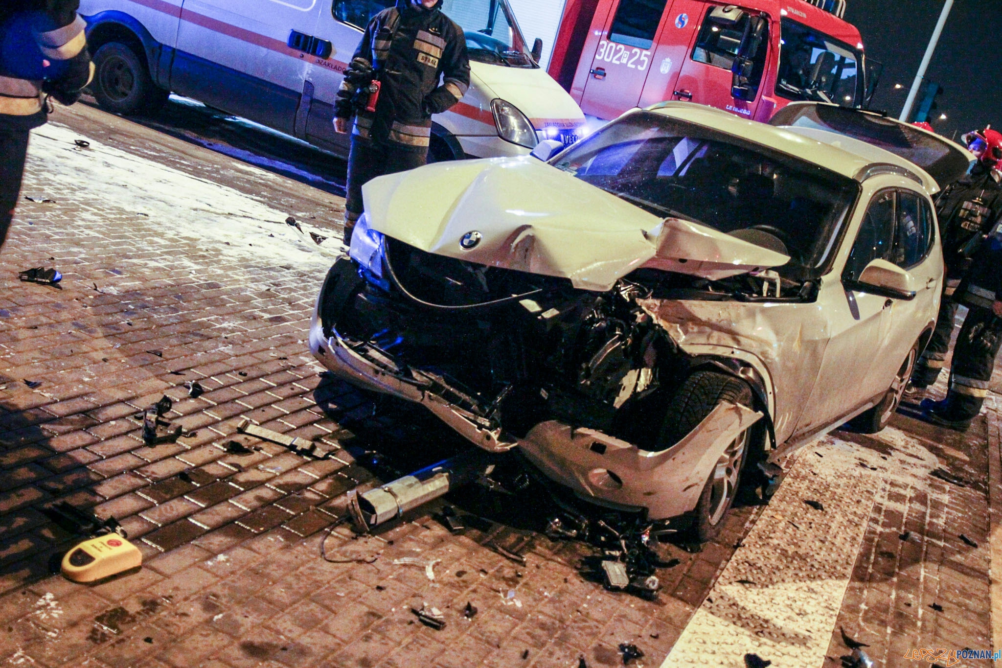 Zderzenie bimby z autem rondo Skubiszewskiego  Foto: lepszyPOZNAN.pl / Paweł Rychter