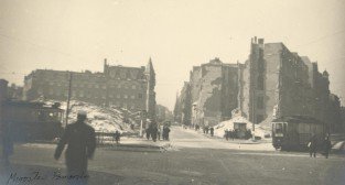 Plac Świętokrzyski 1945  Foto: Mirosław Pomorski / MKZ