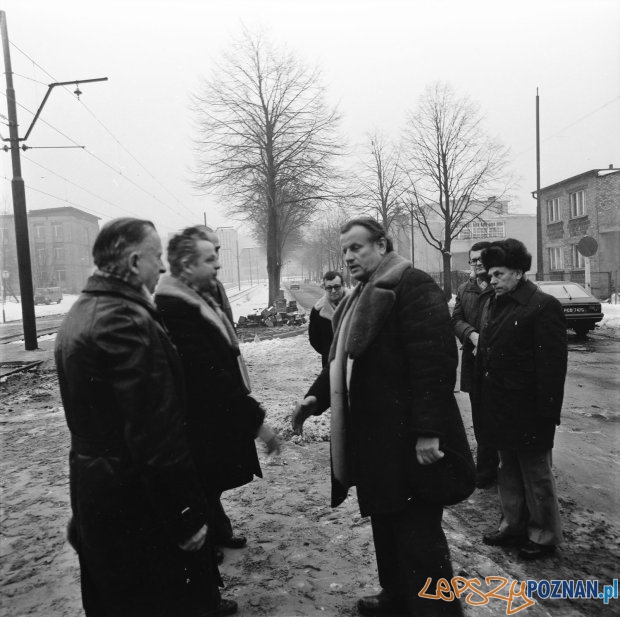 Władze partyjne Poznania na otwarciu trasy tramwajowe na Winiary - 8 lutego 1980  Foto: Marian Strenk / MPK