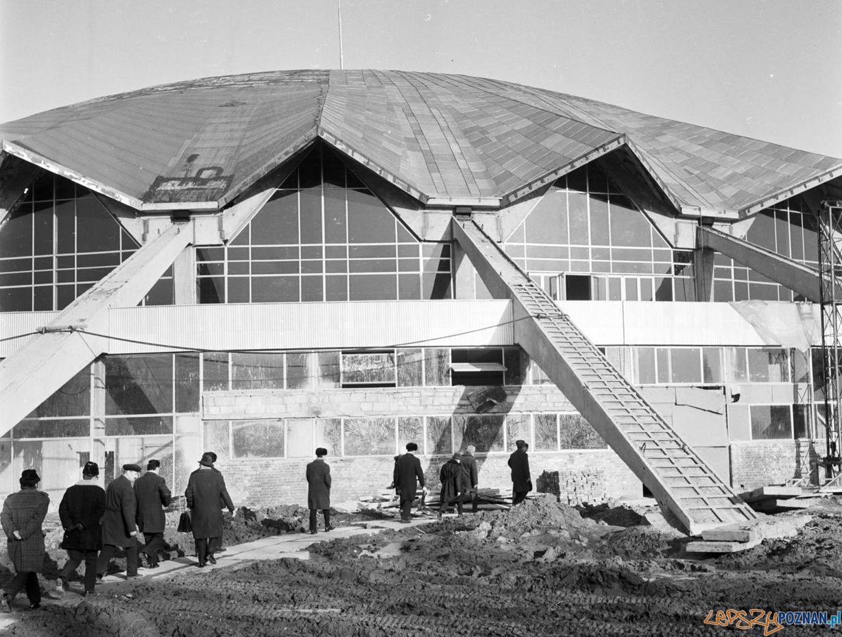 Delegacja z Charkowa wizytuje budowę  Areny 27.02.1974  Foto: Stanisław Wiktor / Cyryl