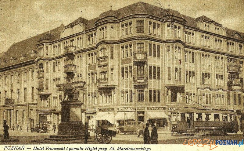 Hotel-Francuski - okres międzywojenny  Foto: 