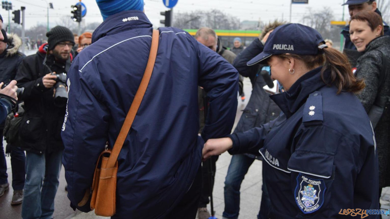 Kieszonkowcy grasują w tramwajach i autobusach  Foto: ZTM