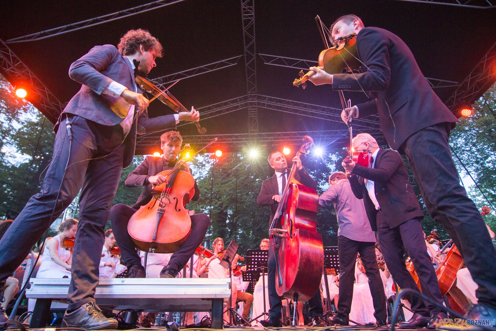 Młoda Polska Filharmonia i zespół Vołosi  Foto: lepszyPOZNAN.pl / Piotr Rychter