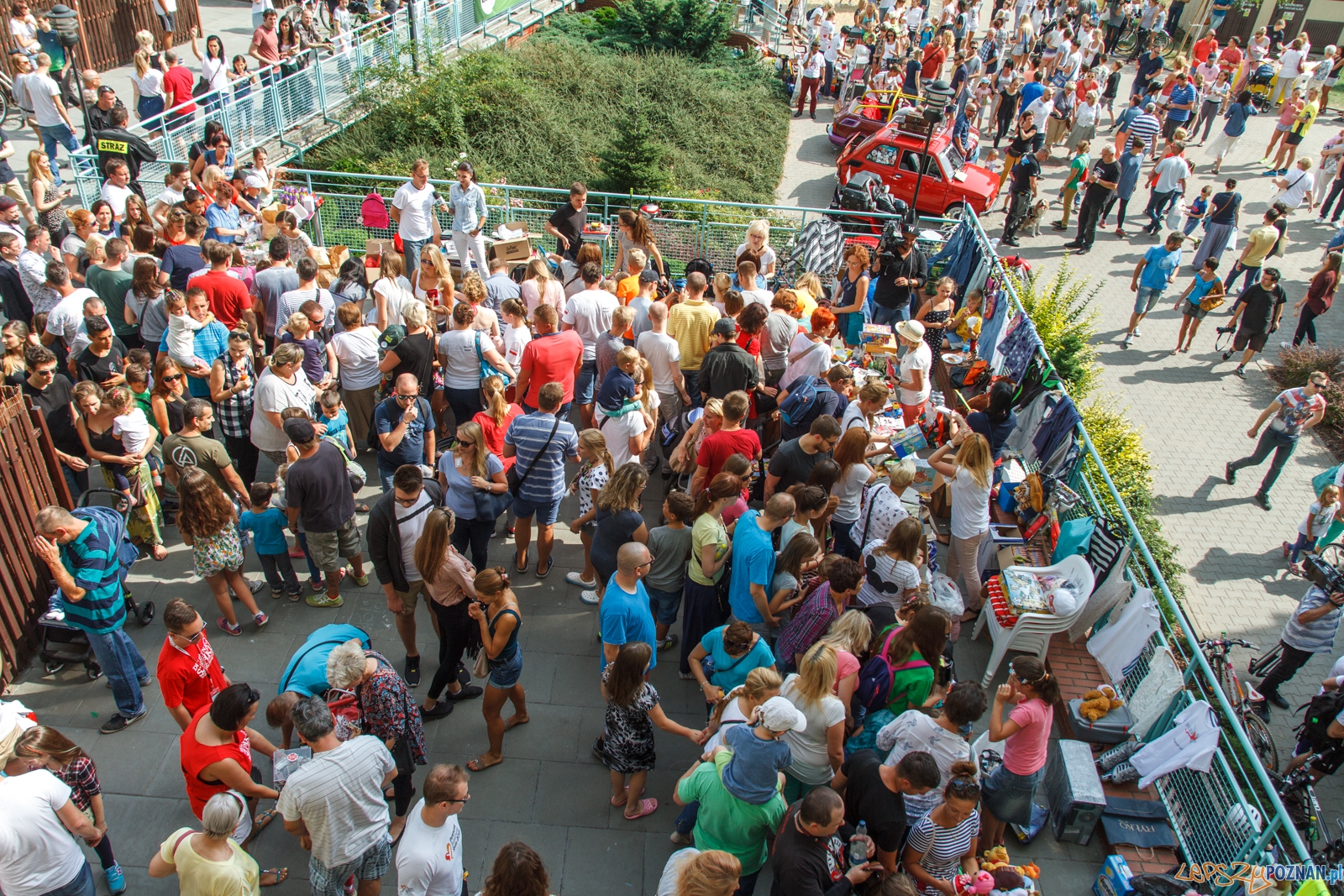 Kiermasz Asi dla Mamy poruszył Poznaniaków - Osiedle Batorego  Foto: LepszyPOZNAN.pl / Paweł Rychter