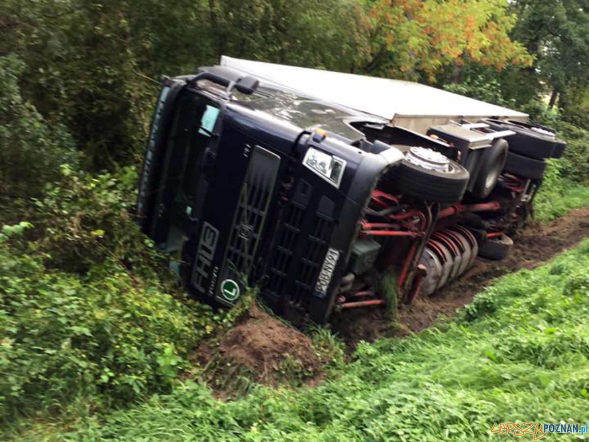 Groźny wypadek - kto jest sprawcą?  Foto: Artur