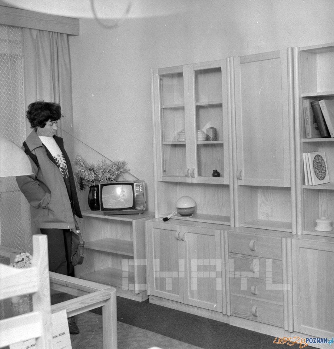 Wzorcowe mieszkanie - wystawa i sprzedaż mebli na Os. Czecha - 25.09.1978  Foto: Stanisław Wiktor / Cyryl