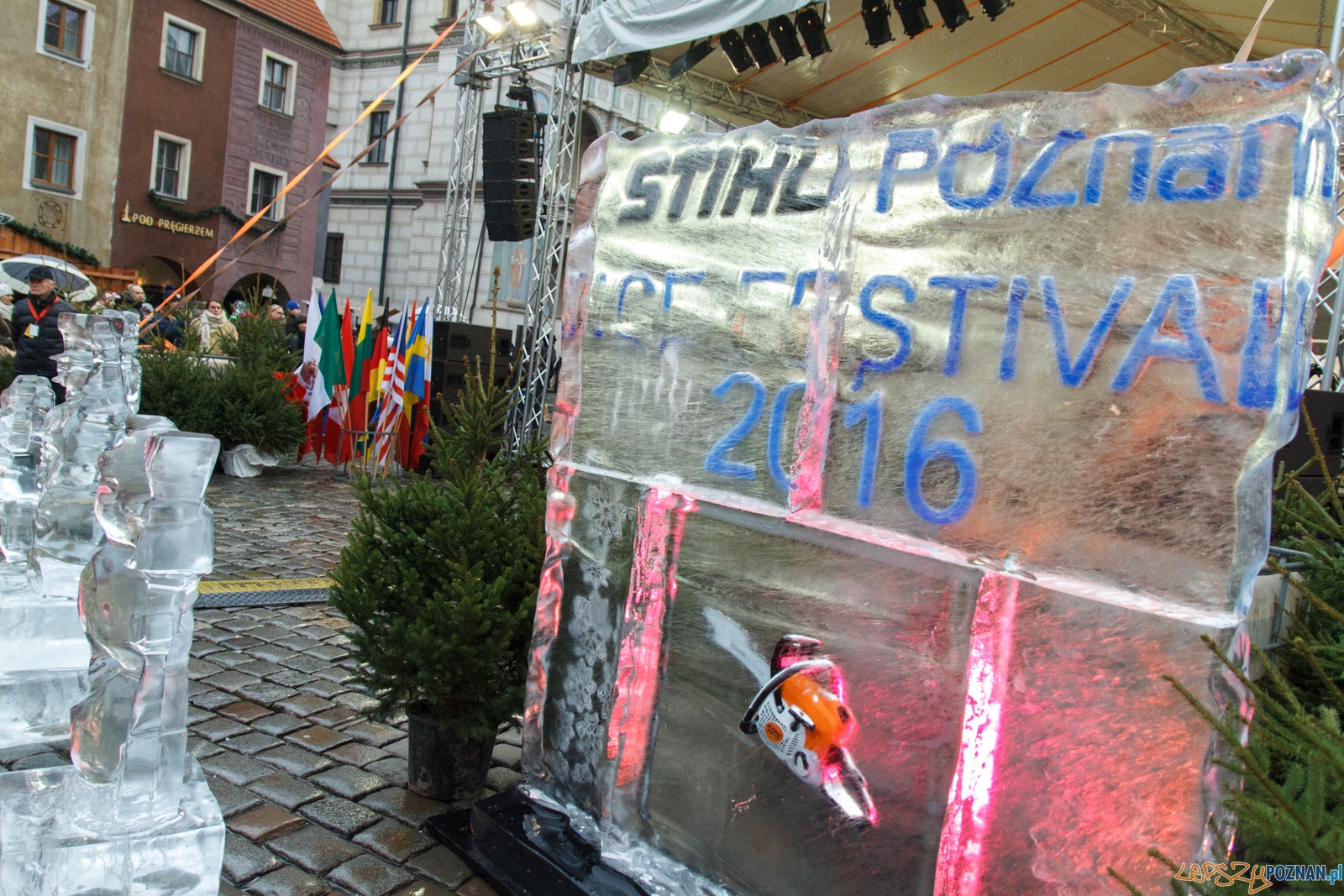 001_20161210_11stihlicefestivalpoznan_speedcarving_staryrynek  Foto: LepszyPOZNAN.pl / Pawel Rychter