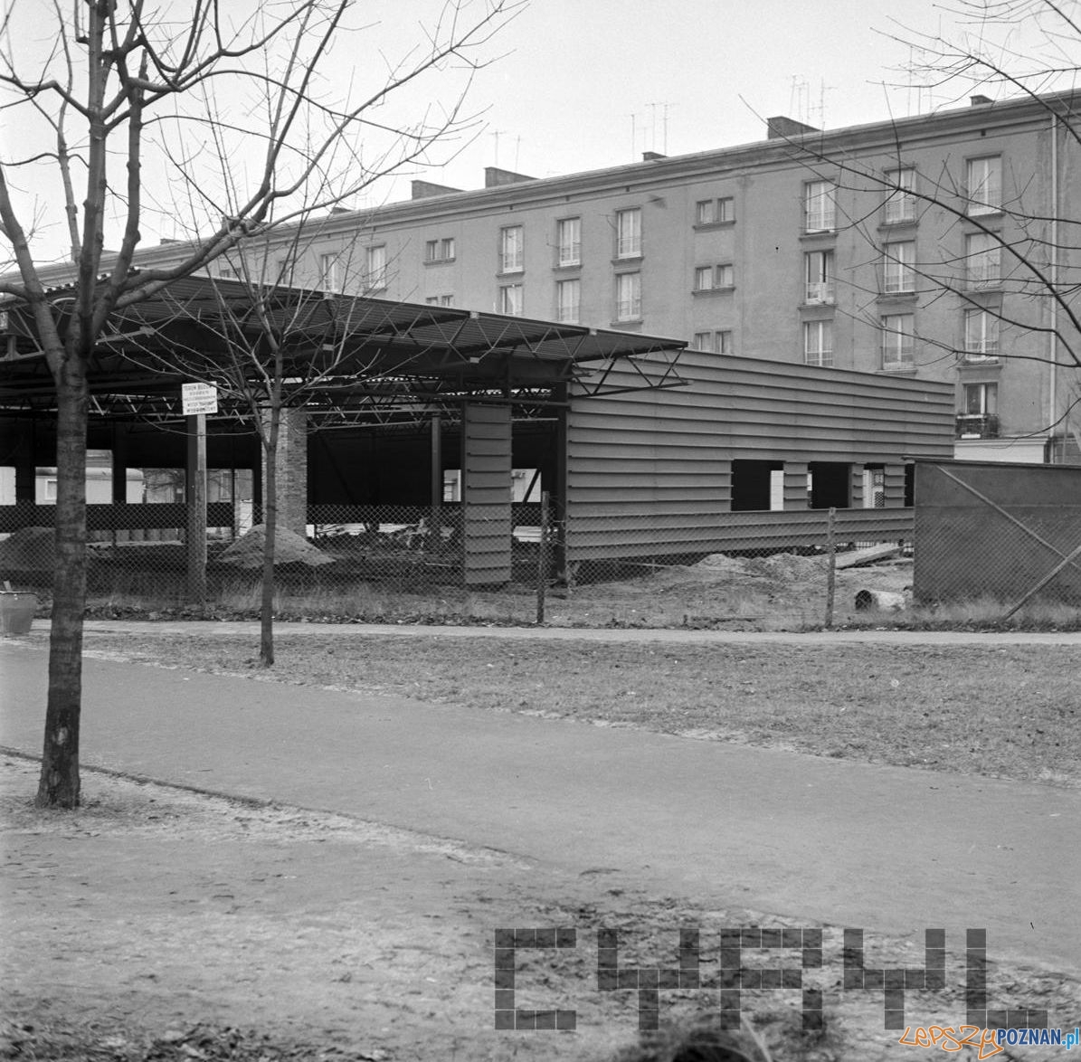 Dębiec - budowa baru Giermek [21.01.1974] - dziś mieści się tam Biedronka  Foto: Stanisław Wiktor / Cyryl
