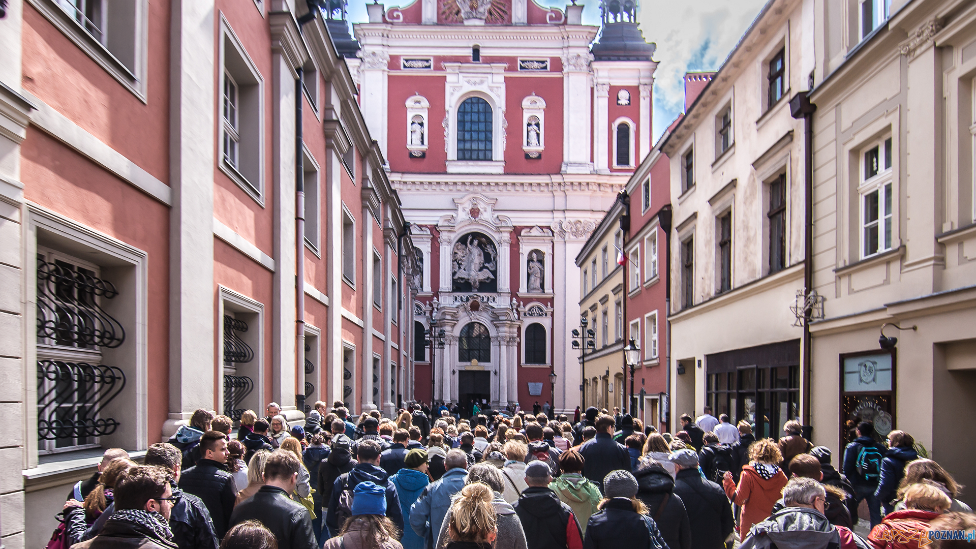 Udany jubileusz akcji Poznań za pół ceny - wycieczka przed Farą  Foto: PLOT / Jakub Pindych