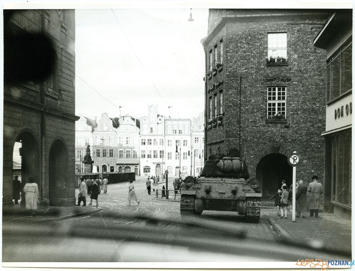 Ulica Paderewskiego i Stary Rynek - Poznań, czerwiec 1956  Foto: Peter Schaeffer