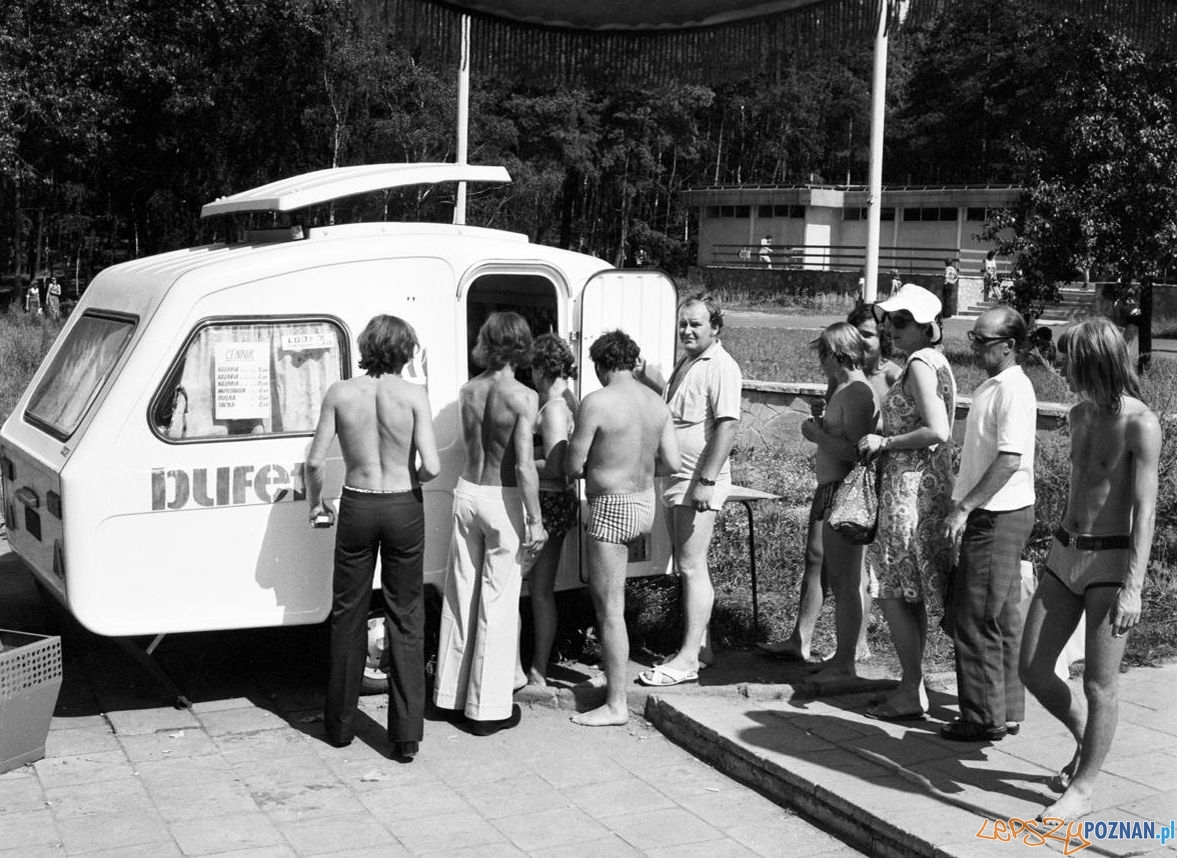 Bufet Gastronomiczny Strzeszynek - 10.08.1975  Foto: Stanisław Wiktor / Cyryl