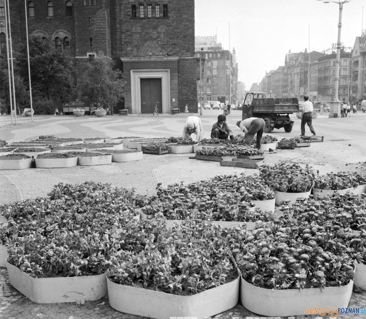 Plac Mickiewicza - wrzesień 1974  Foto: Stanisław Wiktor / Cyryl