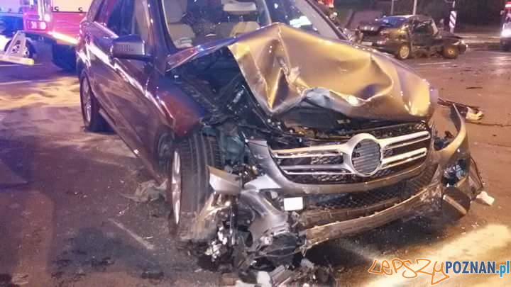 Poważny wypadek na ul. Królowej Jadwigi  Foto: Poważny wypadek na ul. Królowej Jadwigi