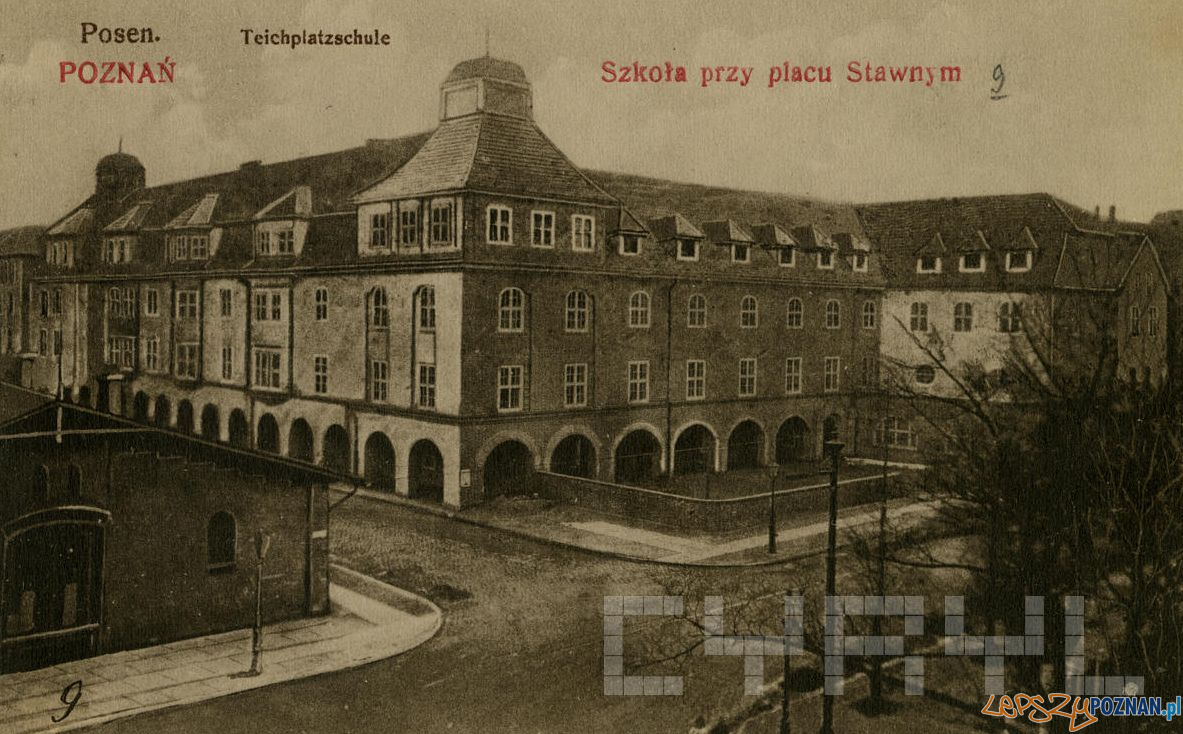 Garbary - Estkowskiego - Sszkola żenska - 1917-19  Foto: Kolekcja Trojanowiczów / Cyryl