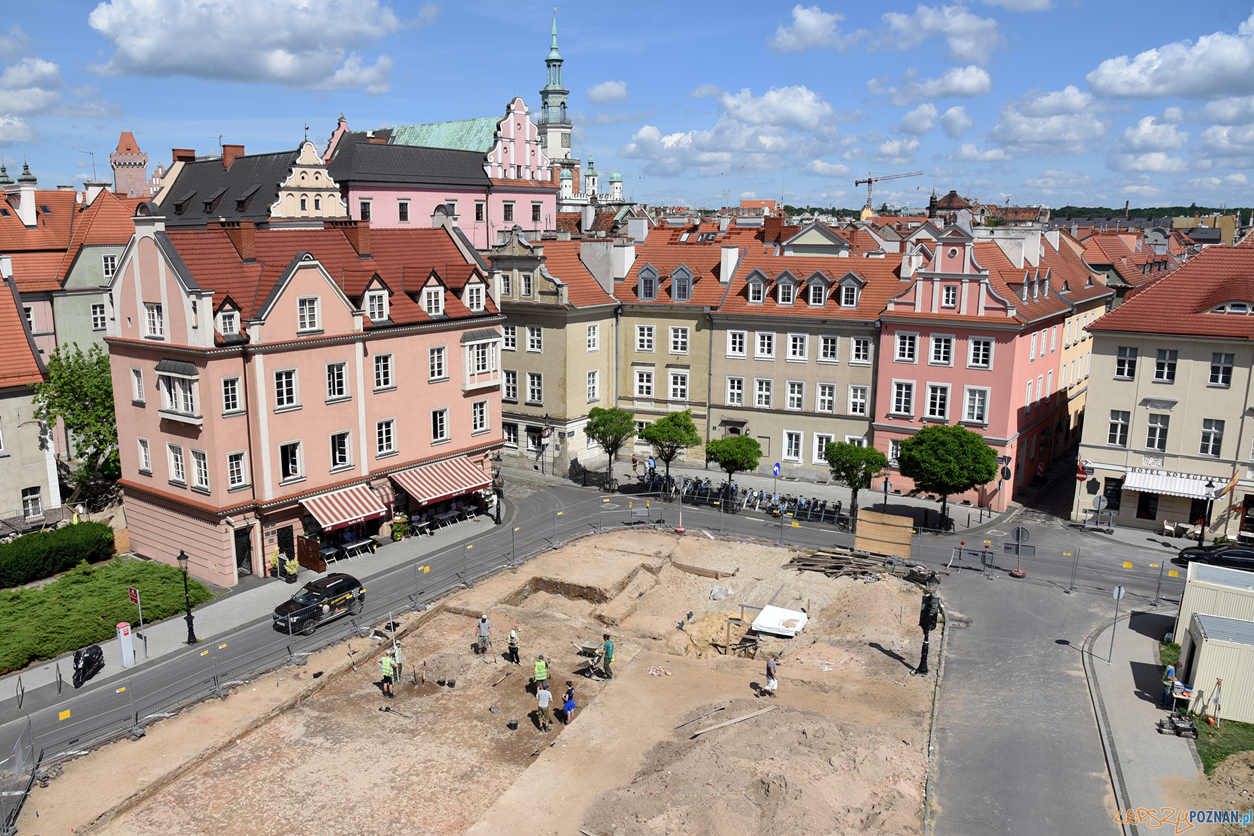 Plac Kolegiacki skrywa wiele skarbów i tajemnic  Foto: UMP