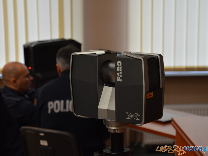 Policjanci z Komendy Miejskiej Policji w Poznaniu otrzymali jeden z najnowocześniejszych skanerów 3D  Foto: KMP w Poznaniu