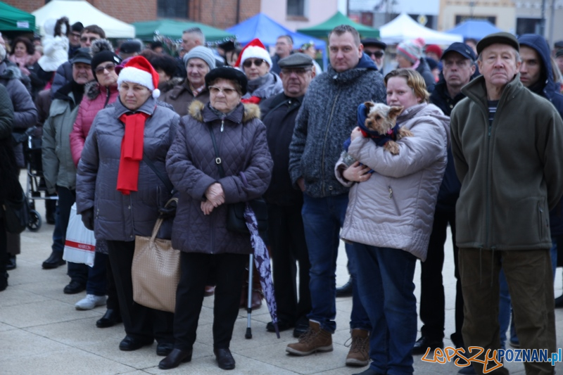 Plac Powstańców Wielkopolskich w Murowanej Goślinie został uroczyście otwarty po gruntowym remoncie  Foto: 