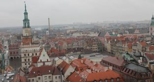Poznań z lotu ptaka - Stary Rynek [widok z zamku na Wzgórzu Przemysła]  Foto: 