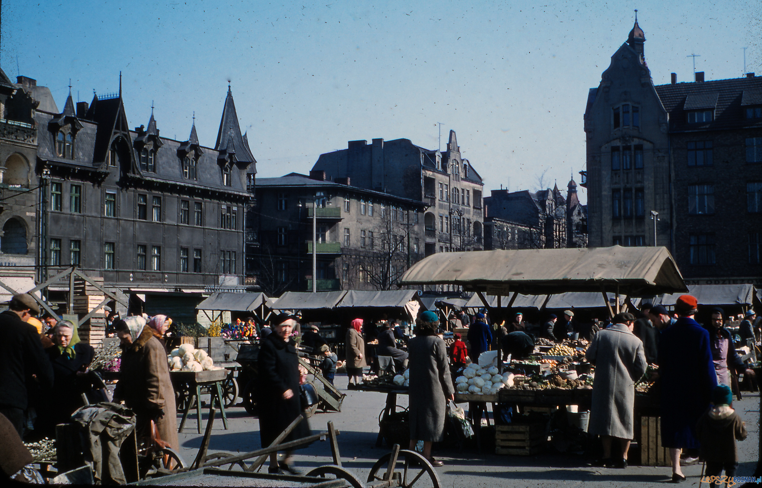 Rynek Jeżycki - koniec lat 50-tych  Foto: Mogens Tørsleff, kolekcja Gorma Rudschinata / Flickr / CC