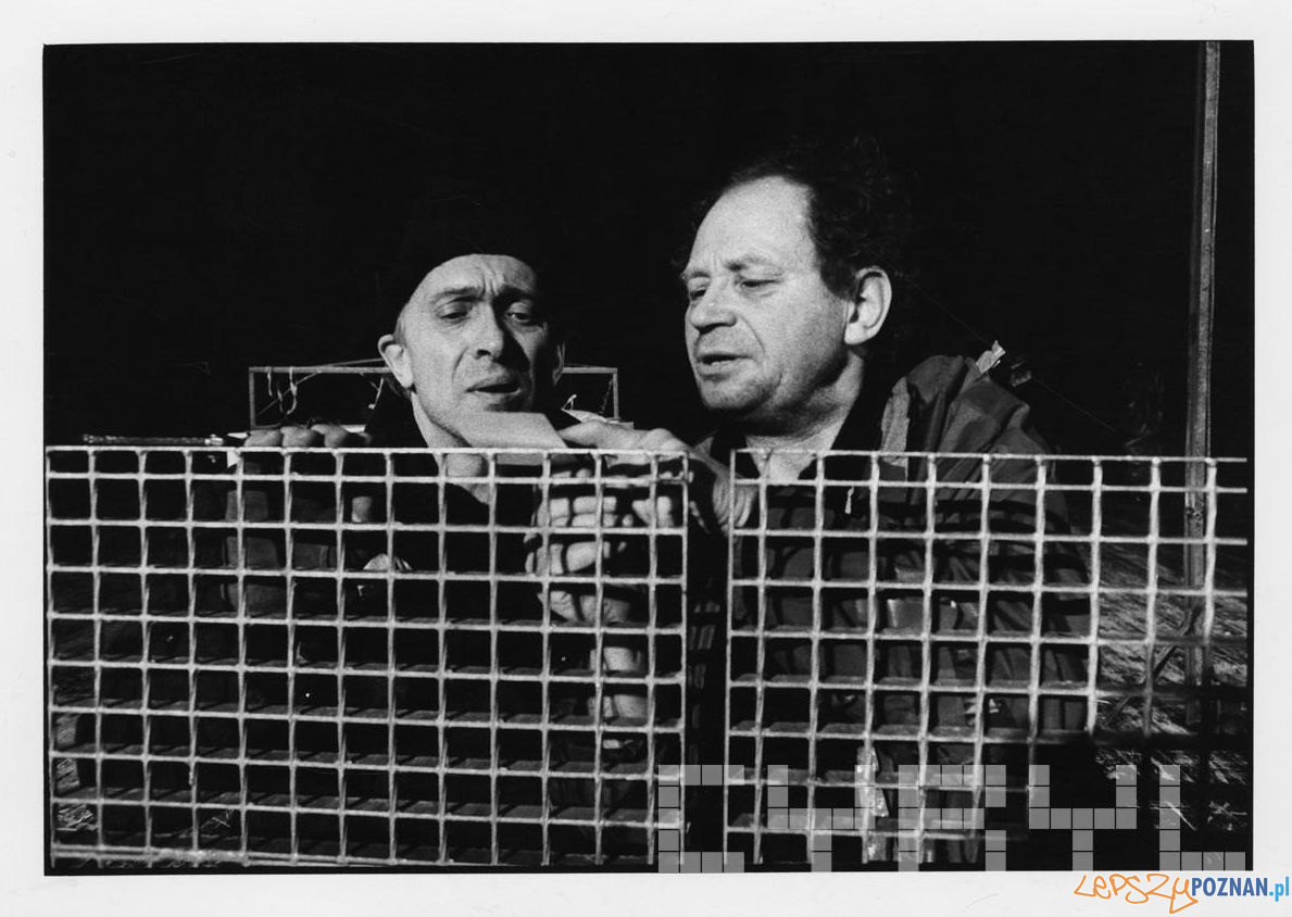 Witold Dębicki oraz Michał Grudziński w sztuce J. Głowackiego Antygona w Nowym Jorku - Teatr Nowy - 21.01.1994  Foto: Stefan Okołowicz / Cyryl