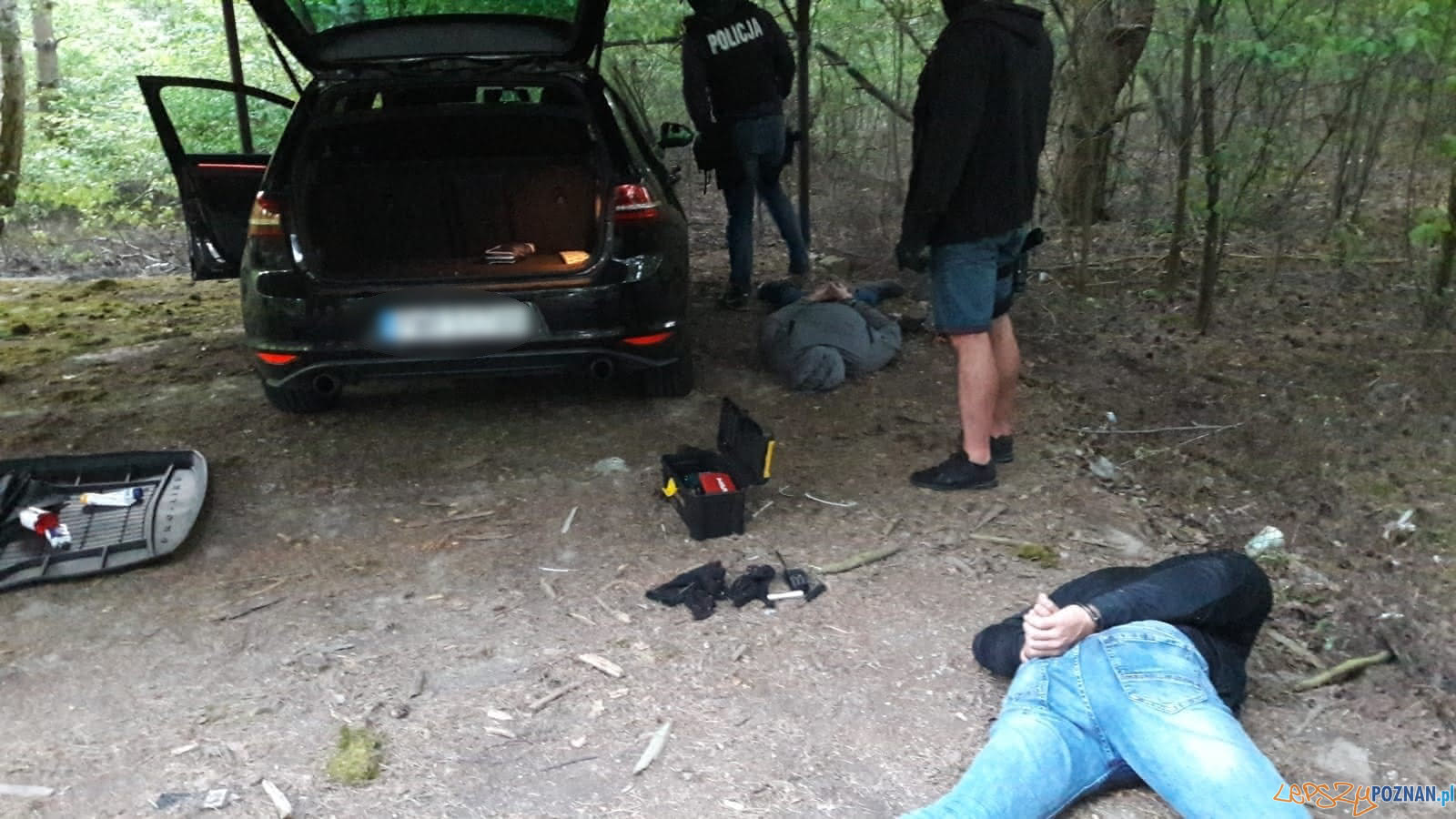 Policjanci odzyskali skradziony samochód  Foto: KMP Poznań