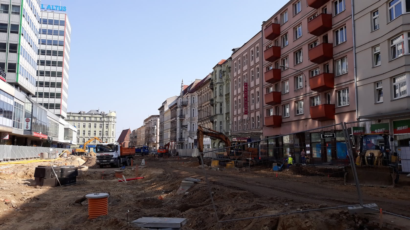 Budowa ul. Św. Marcin - kwiecień 2018  Foto: lepszyPOZNAN / gsm