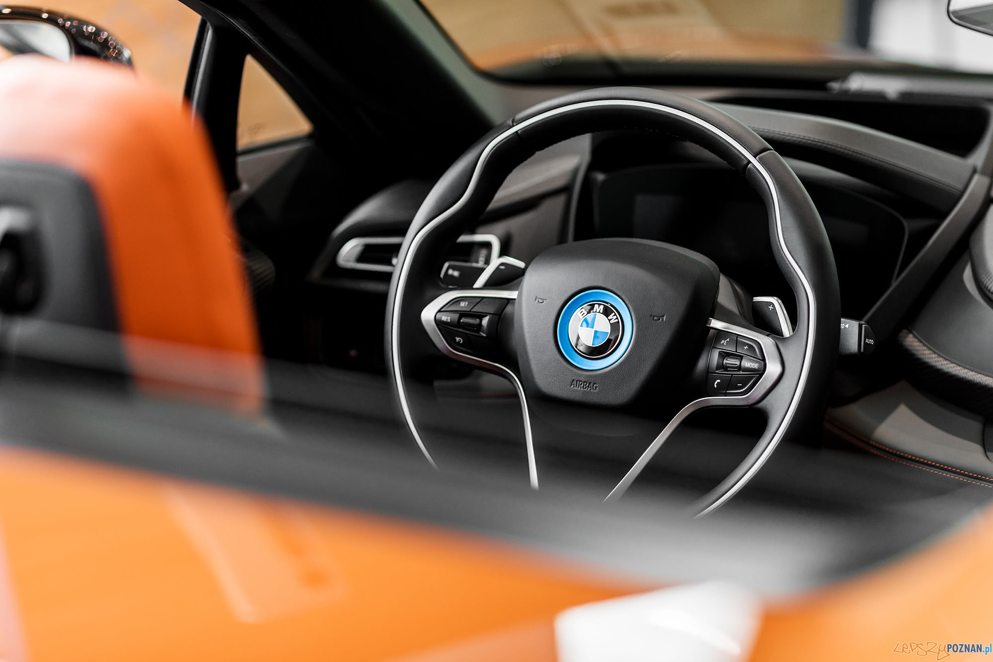 BMW i8 Roadster  Foto: materiały prasowe