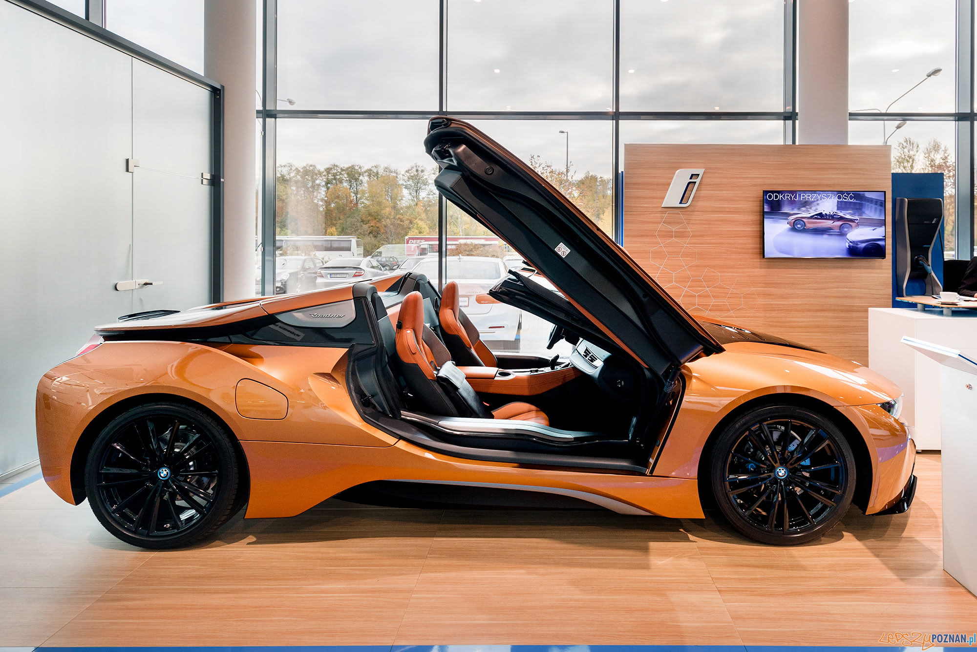 BMW i8 Roadster  Foto: materiały prasowe