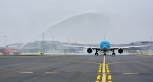 Samolot - Ławica - 1 połączenie transatlantyckie Foto: Mikołaj Waligórki / Port Lotniczy Ławica - materiały prasowe Samolot - Ławica - 1 połączenie transatlantyckie Foto: Mikołaj Waligórki / Port Lotniczy Ławica - materiały prasowe