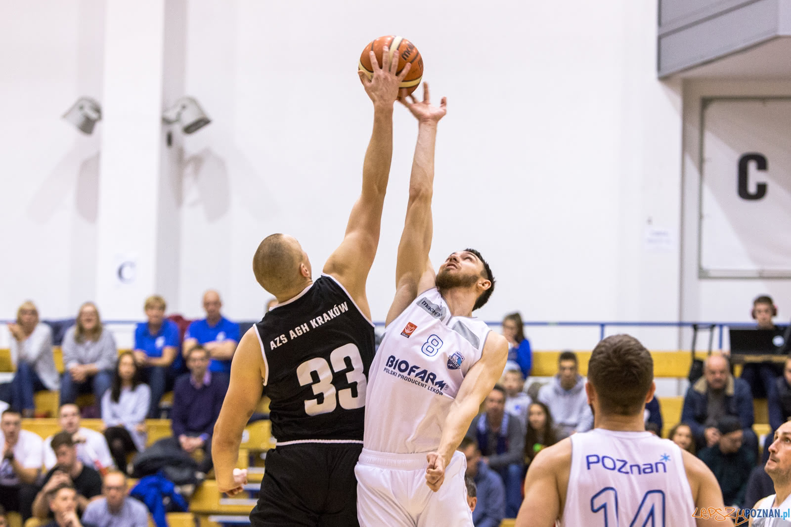 1 liga: Biofarm Basket Poznań - AZS AGH Kraków 77:67 - Poznań  Foto: LepszyPOZNAN.pl / Paweł Rychter