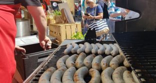 Kiełbasa biała - wielkpolski produkt regionalny  Foto: Izba Rzemieślnicza w Poznaniu/ materiały prasowe
