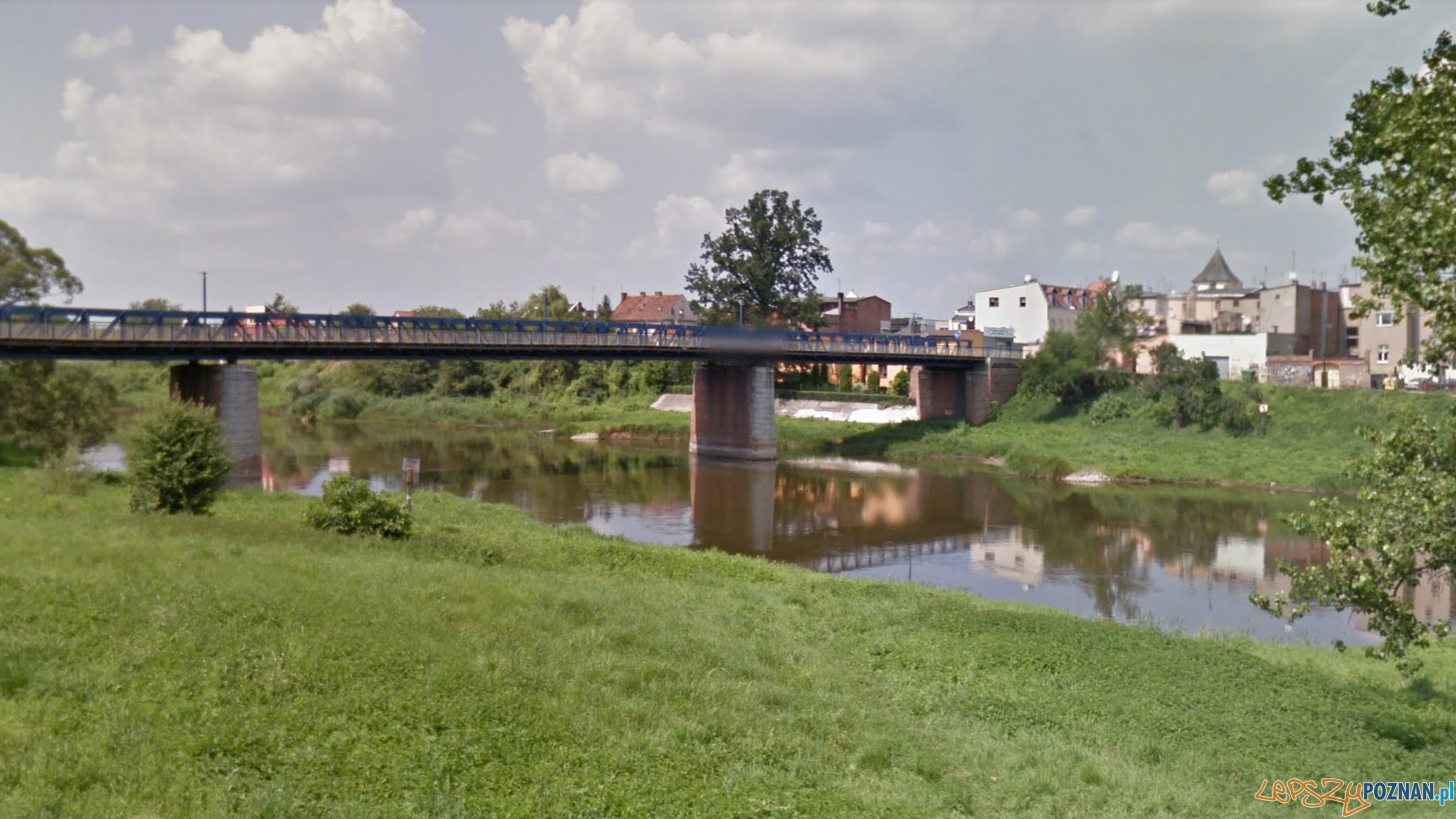 Oborniki - mały most nad Wartą  Foto: Google Street View