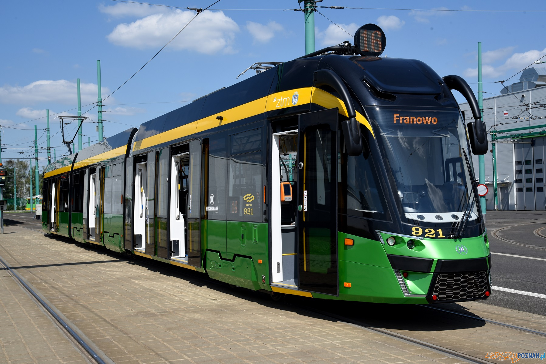 dwukierunkowy tramwaj Moderus Gamma  Foto: materiały prasowe / UMP