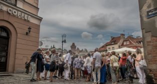 SPacer z przewodnikiem - Kulturalny Stary Rynek  Foto: Ewelina Jaskowiak