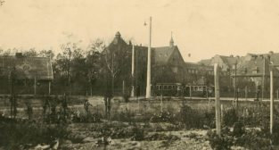 Przybyszewskiego Szpital Diakonsek 1924 Foto: Cyryl / archiwum rodziny Firynów i Świetlików Przybyszewskiego Szpital Diakonsek 1924 Foto: Cyryl / archiwum rodziny Firynów i Świetlików