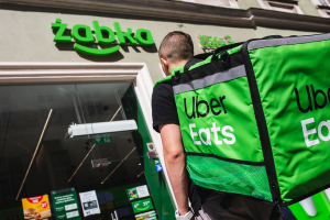 Żabka Uber Eats  Foto: materiały prasowe