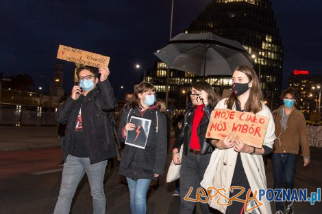 Strajk Kobiet Poznań: Aborcja wszedzie, bo była jest i będzie  Foto: LepszyPOZNAN.pl / Paweł Rychter