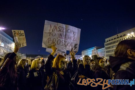 Strajk Kobiet Poznań: Aborcja wszedzie, bo była jest i będzie  Foto: LepszyPOZNAN.pl / Paweł Rychter