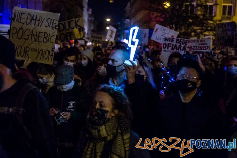 Strajk Kobiet Poznań: Aborcja wszedzie, bo była jest i będzie  Foto: LepszyPOZNAN.pl / Paweł Rychter