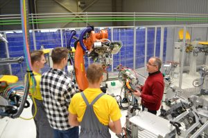 Kształcenie zawodowe w Volkswagen Poznań  Foto: mat. prasowe