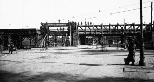 Budowa wiaduktu Poznańska Libelta 1924  Foto: NAC IKC / domena publiczna
