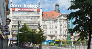 Dom Książki Gwarna 2013 Foto: Petroniusz / fotopolska Dom Książki Gwarna 2013 Foto: Petroniusz / fotopolska