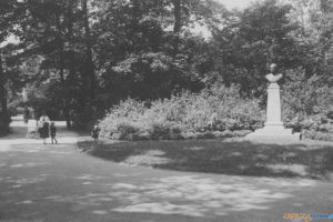 Park Moniuszki 1926 [IKC NAC]  Foto: NAC / IKC - domena publiczna