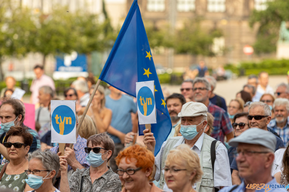 #MuremZaTVN - W obronie niezależnych mediów  Foto: lepszyPOZNAN.PL/Piotr Rychter