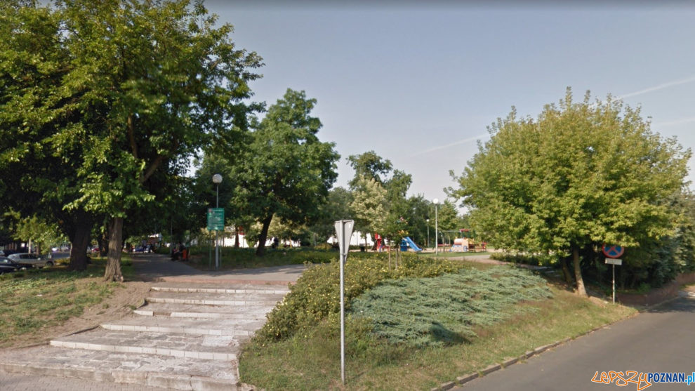 Park przy ul. Piłsudskiego w Obornikach  Foto: Google Street View