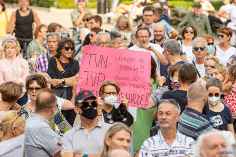 #MuremZaTVN - W obronie niezależnych mediów  Foto: lepszyPOZNAN.PL/Piotr Rychter