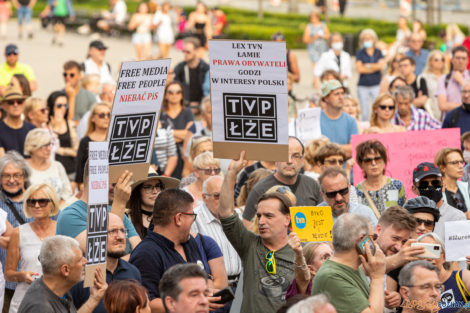 #MuremZaTVN - W obronie niezależnych mediów  Foto: lepszyPOZNAN.PL/Piotr Rychter