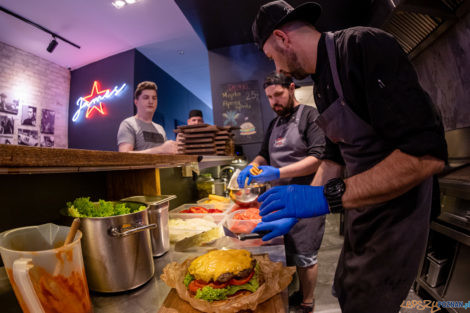 3. Wielki Challenge Hot Burger Champion James Star  Foto: lepszyPOZNAN.PL/Piotr Rychter